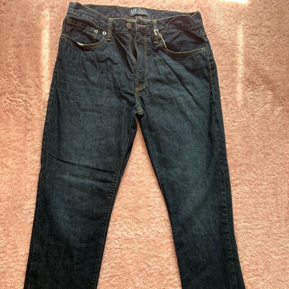 GAP Straight Fit Dark Wash Jeans Size 32x30
